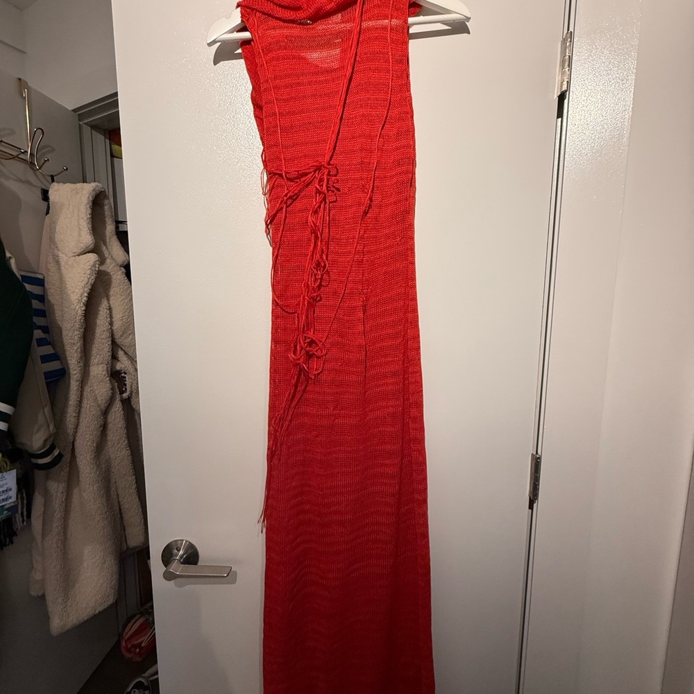 Elegant Red Maxi Dress - Picture 4 of 5